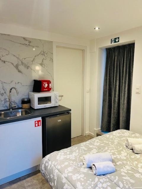 Cosy Hotel Mechelen Luaran gambar