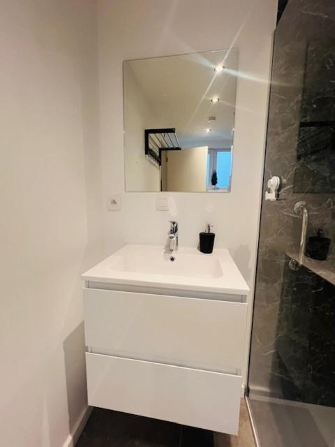 Cosy Hotel Mechelen Luaran gambar