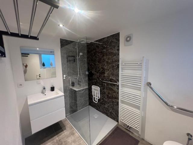 Cosy Hotel Mechelen Luaran gambar